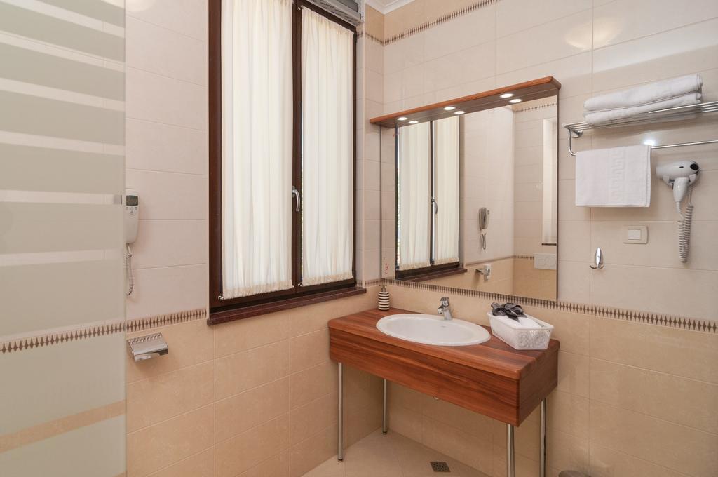 Luxury Rooms Near The Beach1 Split Exteriör bild